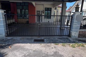 Freehold! Single Storey Terrace House End Lot! Taman Pinang Impian, Melaka for Sale!
