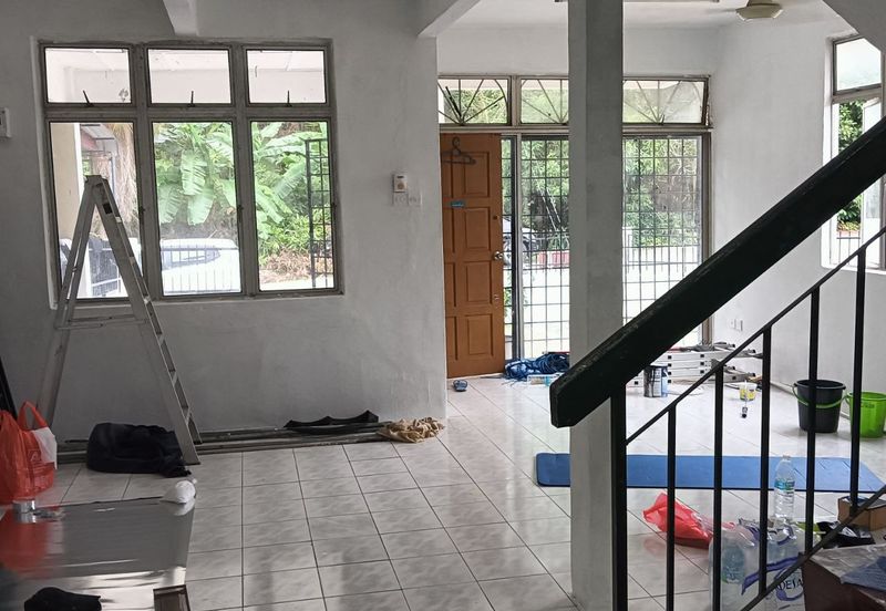 Corner lot! Double Storey Terrace House Taman Seroja, Bandar Baru Salak Tinggi, Sepang for Sale!