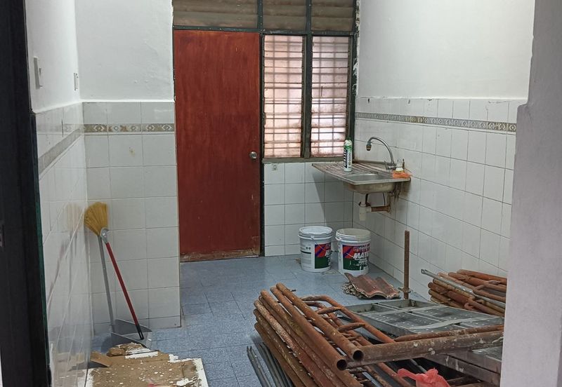 Corner lot! Double Storey Terrace Taman Seroja, Bandar Baru Salak Tinggi, Sepang for Sale Below MV!