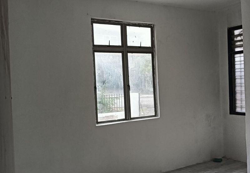 Corner lot! Double Storey Terrace Taman Seroja, Bandar Baru Salak Tinggi, Sepang for Sale Below MV!