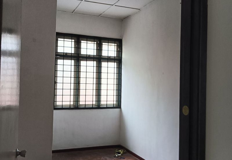 Corner lot! Double Storey Terrace Taman Seroja, Bandar Baru Salak Tinggi, Sepang for Sale Below MV!