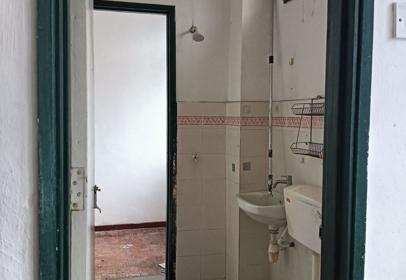 Corner lot! Double Storey Terrace Taman Seroja, Bandar Baru Salak Tinggi, Sepang for Sale Below MV!