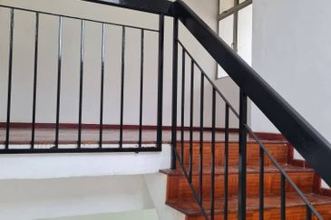 Corner lot! Double Storey Terrace House Taman Seroja, Bandar Baru Salak Tinggi, Sepang for Sale!