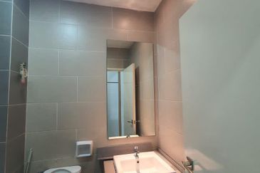 Townhouse Crescent Park Bandar Bukit Mahkota Bangi for Rent!