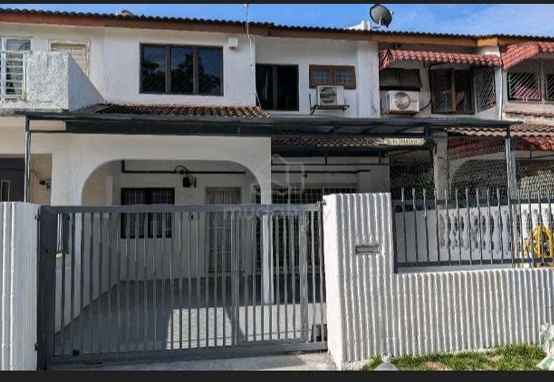 Double Storey Terrace House at Taman Bukit Mewah Kajang for Rent!