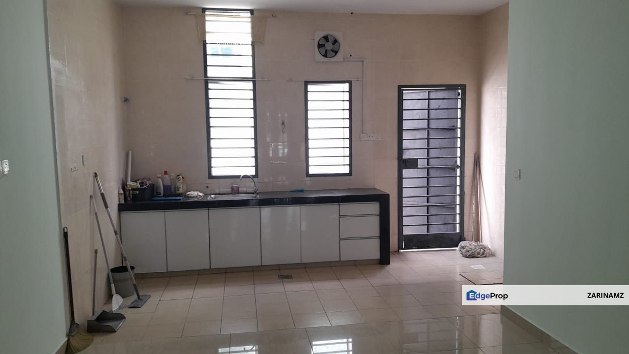 BEST DEAL! 3Storey Terrace House at Bangi Avenue for Rent!, Selangor, Bangi
