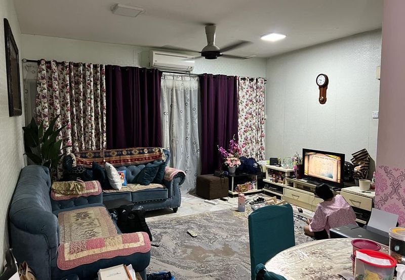 HOT SELLING BELOW MV! Block G Baiduri Apartment Desa Pandan for Sale!