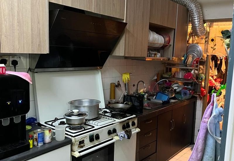 HOT SELLING BELOW MV! Block G Baiduri Apartment Desa Pandan for Sale!