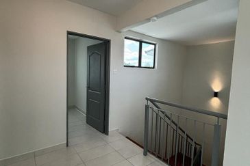 BEST DEAL! Semi D Taman Jernang Bangi for RENT!