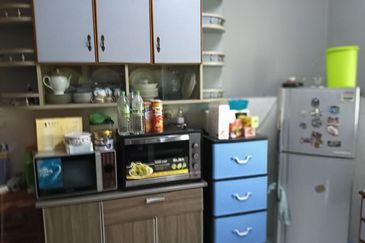 BEST LOCATION! Bungalow at Jalan Seri Teruntum Tanah Putih Kuantan Pahang for SALE!