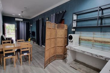 BEST DEAL! Landed House at Sungai Balak Kajang for RENT!