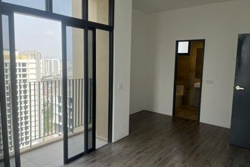 Henna Residence @ The Quartz