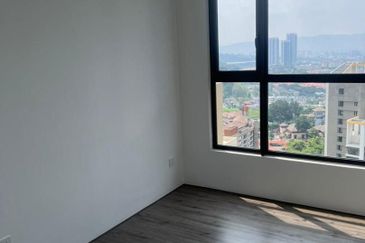 Henna Residence @ The Quartz