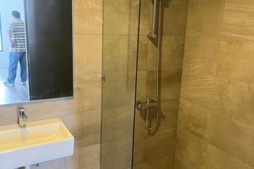 Henna Residence @ The Quartz