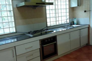 Bungalow Double Storey at Sungai Merab Bangi for Rent!