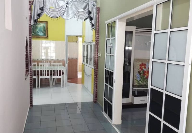 Bungalow Double Storey at Sungai Merab Bangi for Rent!