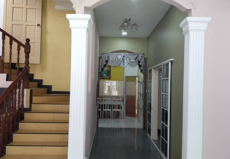 Bungalow Double Storey at Sungai Merab Bangi for Rent!