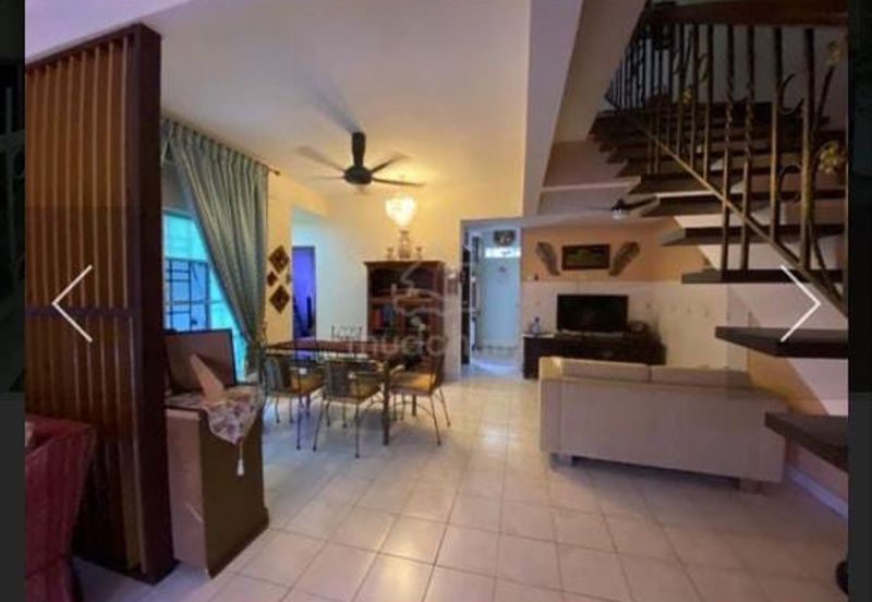 Double Storey Terrace D Sentral Bandar Seri Putra for Sale!