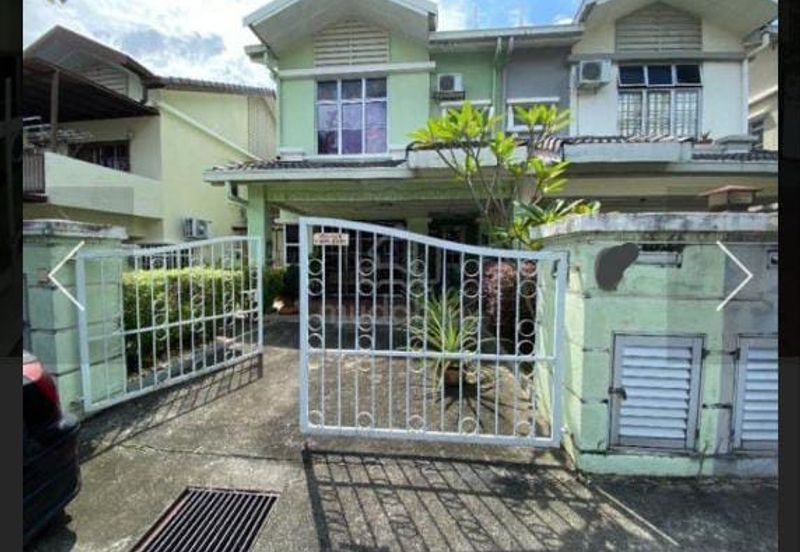 Double Storey Terrace D Sentral Bandar Seri Putra for Sale!