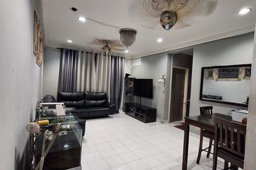 Tasik Heights Apartment