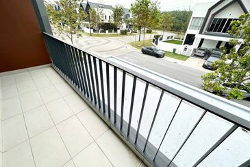 HOT DEAL! Corner Lot Double Storey Semi-D Garden Homes Ebonylane Eco Forest Semenyih for SALE!