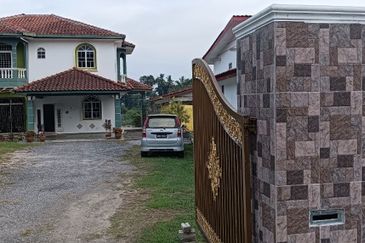 Bungalow Double Storey at Sungai Merab Bangi for Rent!
