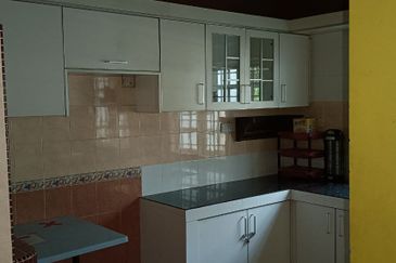 Bungalow Double Storey at Sungai Merab Bangi for Rent!