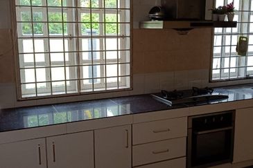 Bungalow Double Storey at Sungai Merab Bangi for Rent!