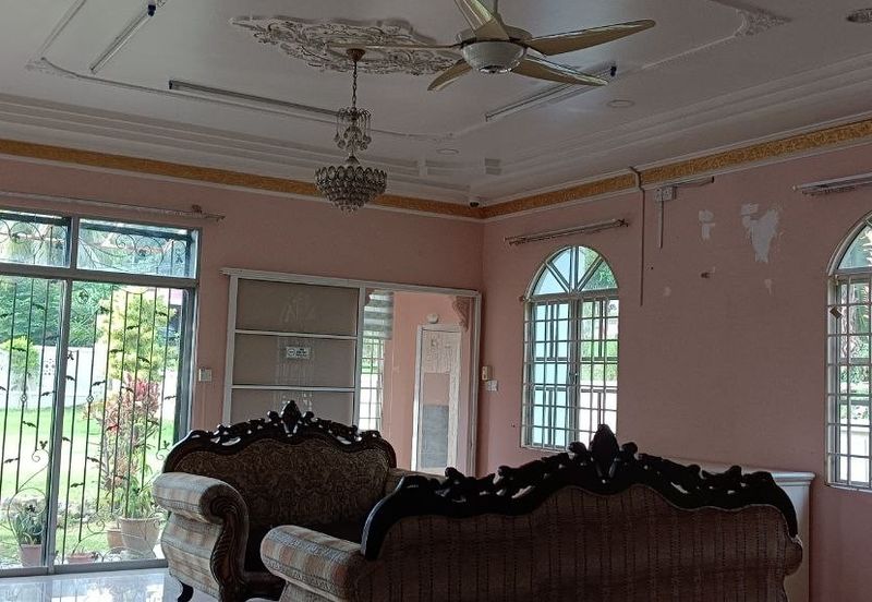 Bungalow Double Storey at Sungai Merab Bangi for Rent!