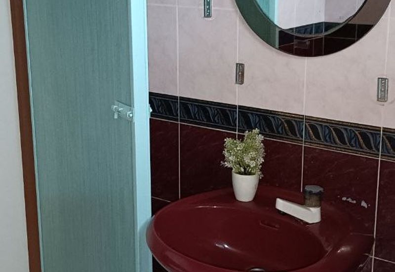 Bungalow Double Storey at Sungai Merab Bangi for Rent!