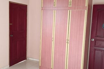 Bungalow Double Storey at Sungai Merab Bangi for Rent!