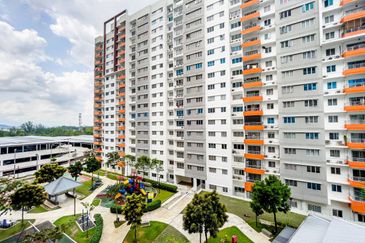 HOT DEAL! Freehold! FULLY FURNISHED! Gapura Bayu Apartment, Kajang for Sale! 