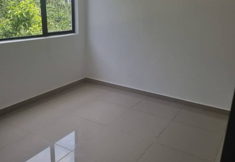 HOT DEAL! New Townhouse Lambaian Dua, Bangi for  Rent!