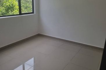 HOT DEAL! New Townhouse Lambaian Dua, Bangi for  Rent!
