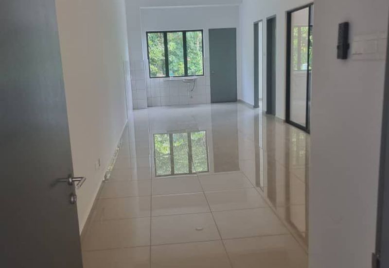 HOT DEAL! New Townhouse Lambaian Dua, Bangi for  Rent!