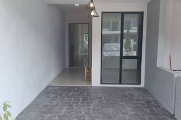 HOT DEAL! New Townhouse Lambaian Dua, Bangi for  Rent!