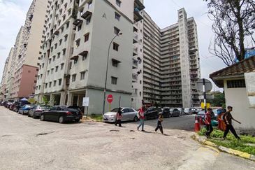 Bandar Tasik Selatan Low Cost Flat