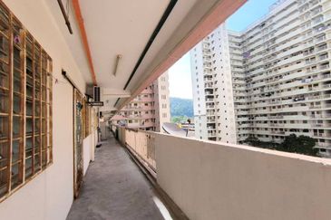 Bandar Tasik Selatan Low Cost Flat