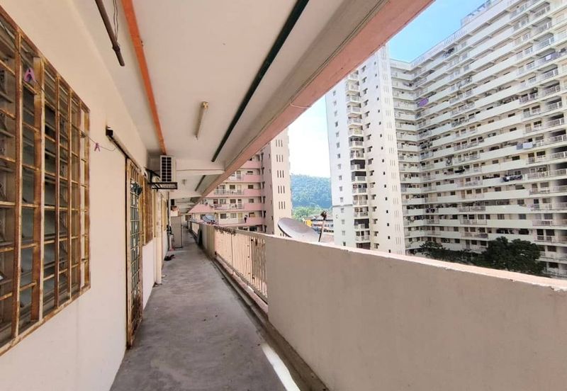 Bandar Tasik Selatan Low Cost Flat