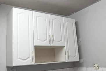 HOT DEAL! PANGSAPURI BLOCK E, DESA PANDAN FOR SALE!