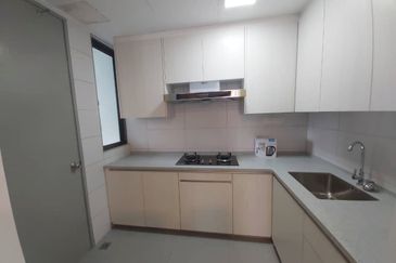 BEST LOCATION! Infinity 3 Residence for Rent!