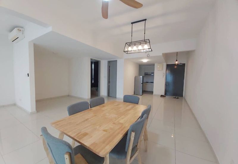 BEST LOCATION! Infinity 3 Residence for Rent!