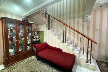 BEST DEAL! Renovated! Double Storey Terrace Damai Perdana, Cheras for Sale!