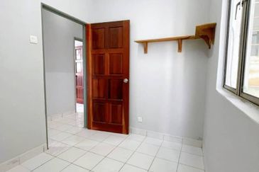 Tasik Heights Apartment