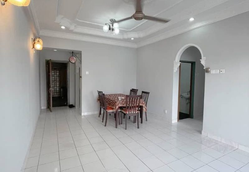 Tasik Heights Apartment