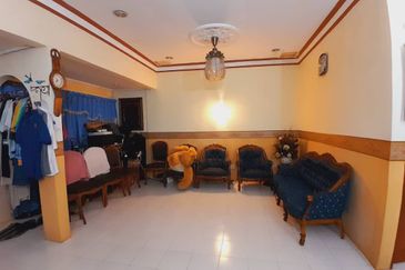 HOT DEAL! One & 1 1/2 torey Terrace House  AU5 Keramat , KL for Sale!