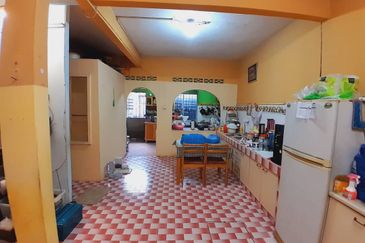 HOT DEAL! One & 1 1/2 torey Terrace House  AU5 Keramat , KL for Sale!