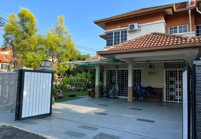 HOT DEAL! Corner Lot! Fully Furnished Seksyen 3, Bangi for  Rent!