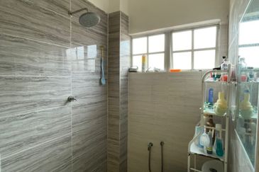 HOT DEAL! Corner Lot! Fully Furnished Seksyen 3, Bangi for  Rent!