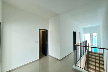 Double Storey Link House, Lake Villa Casawood Cybersouth, Dengkil for Rent!